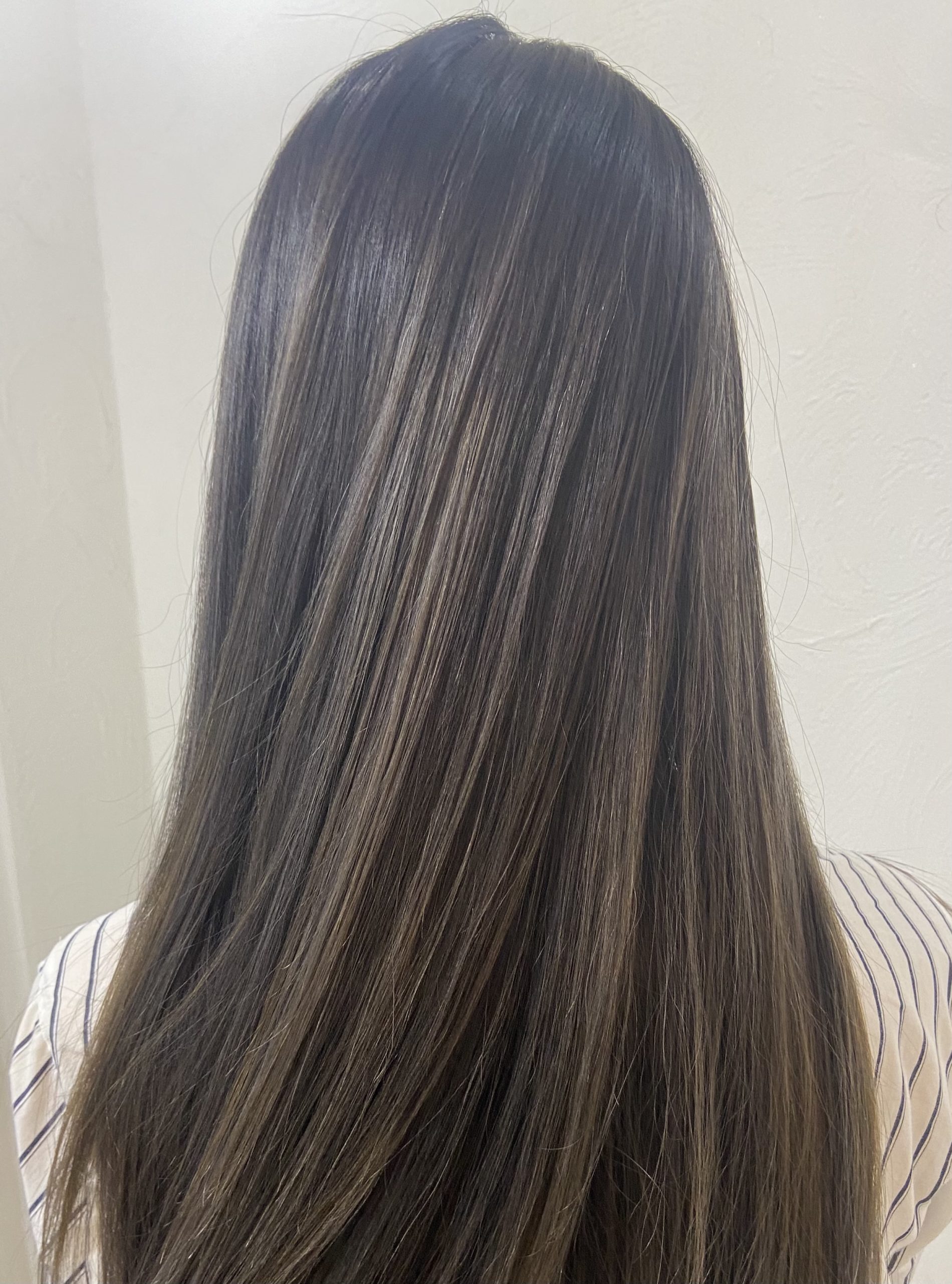 明るいヘアカラーの仕上がり例